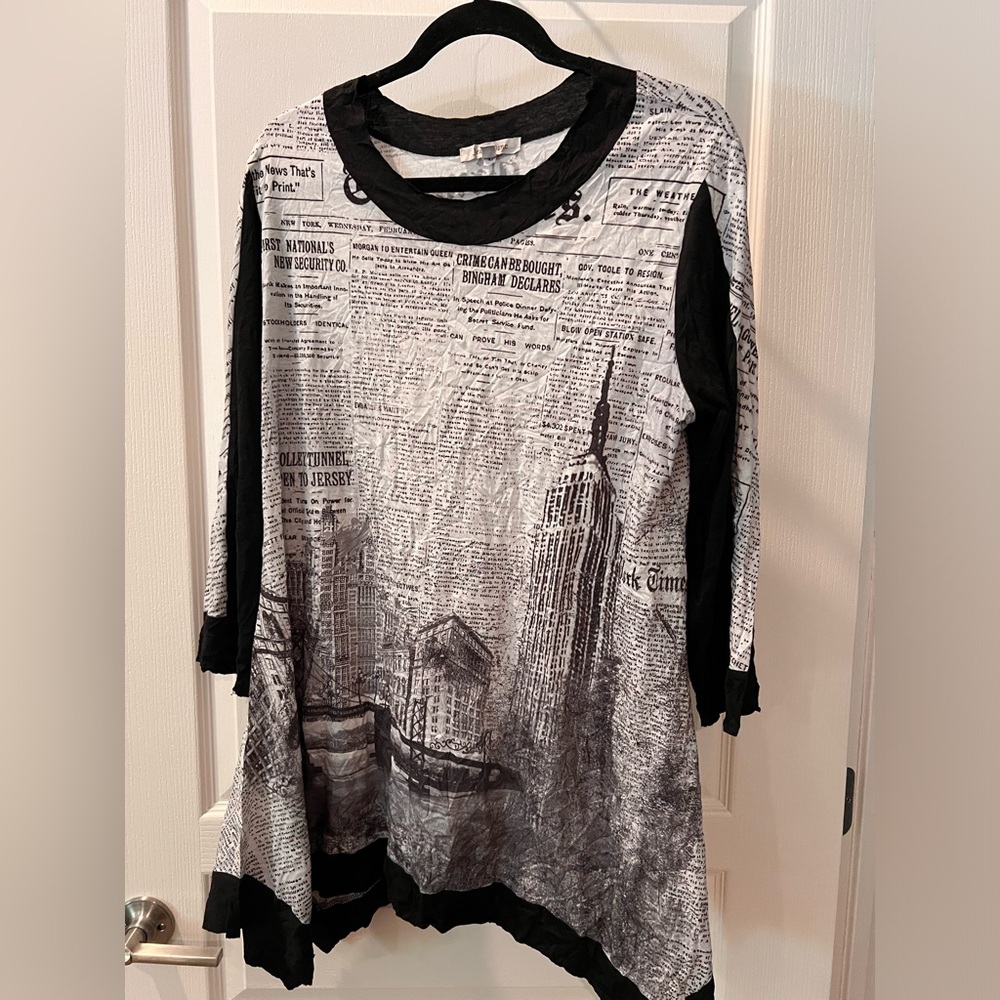 Jess & Jane 3/4 Sleeve Stretchy Tunic Black and White